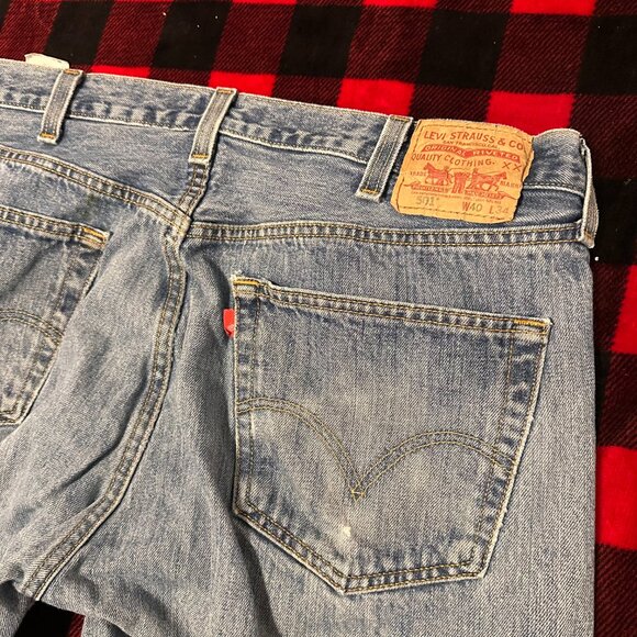 Levi's Jeans Mens 39x33 Blue 501 Medium Wash Ripped Knee Cotton Denim Pants - Picture 4 of 8